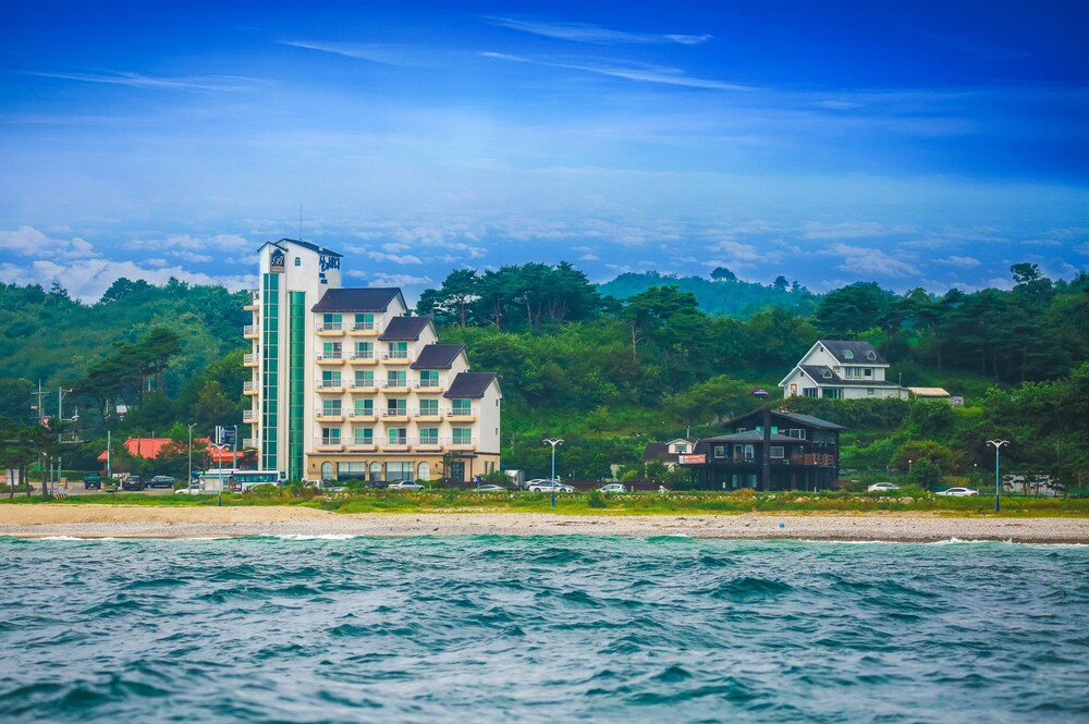 Reviews for Benikea Mountain and Sea Yangyang, Yangyang Benikea Mountain and Sea Yangyang in Yangyang