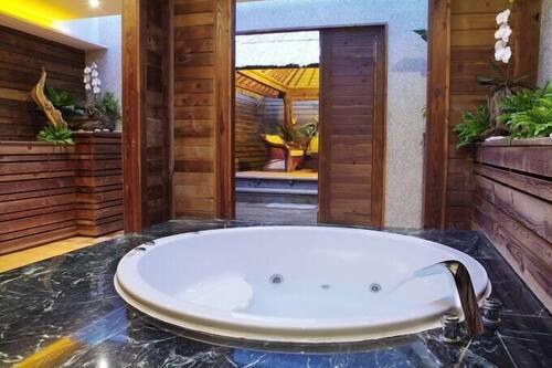 遊桐花休閒汽車旅館 後龍 台灣酒店優惠 Hotels Com