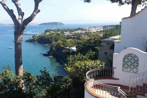 L Incanto Restaurant Suites Casamicciola Terme Italy Casamicciola Terme Hotel Discounts Hotels Com