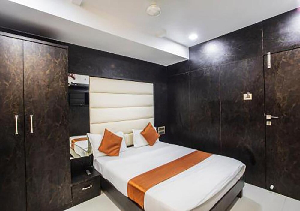 Book Hotel Dadar Residency Near Tata Hospital In Mumbai Hotels Com