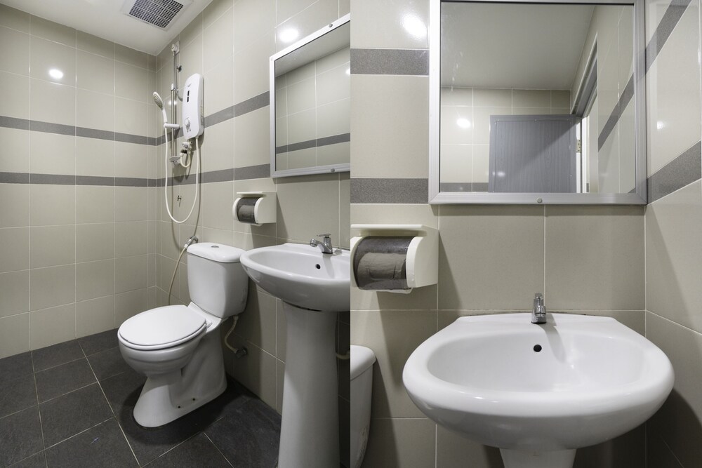 Book OYO 89960 Manjung Inn Hotel in Sitiawan  Hotels.com