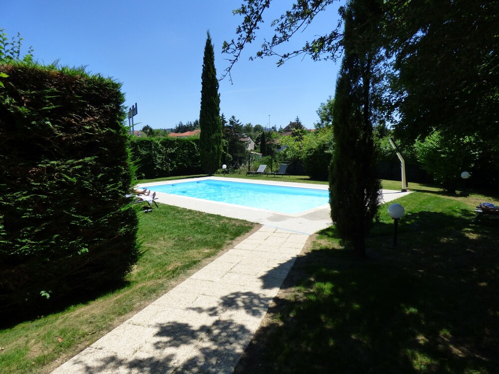 Book Inspiration By Balladins Villefranche De Rouergue In Villefranche De Rouergue Hotels Com