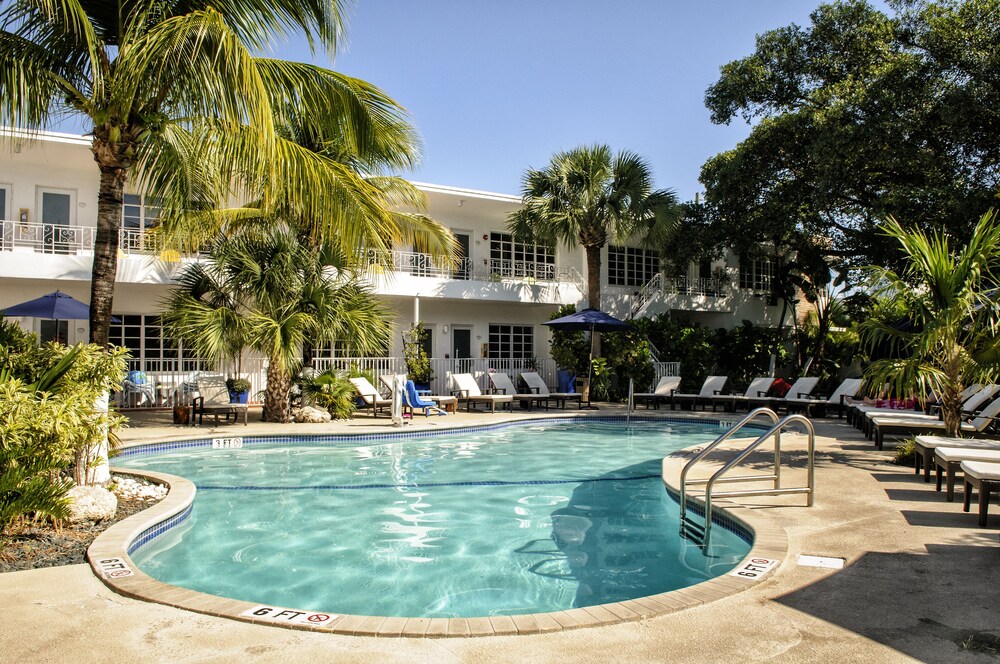 Book Tradewinds Apartment Hotel A South Beach Group In Miami Tradewinds Apartment Hotel A South Beach Group Miami Outdoor Pool