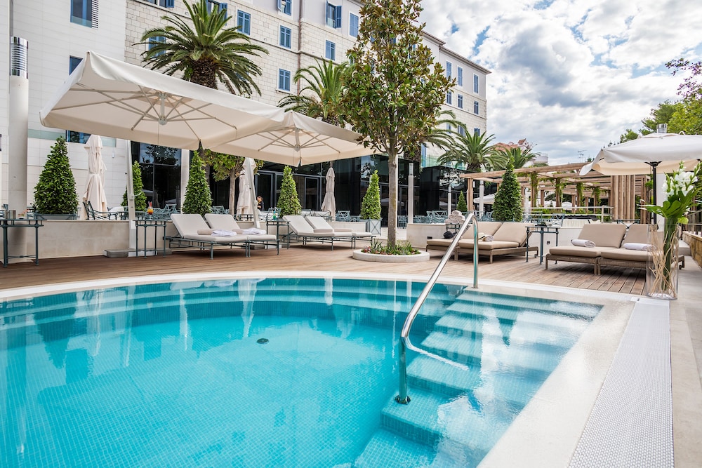 Book Hotel Park In Split Hotels Hotel Park Split Outdoor Pool