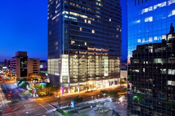 15 Closest Hotels To Phoenix Convention Center In