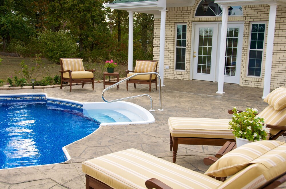 Book Southern Grace Bed Breakfast In Brandenburg Hotels Southern Grace Bed Breakfast Brandenburg