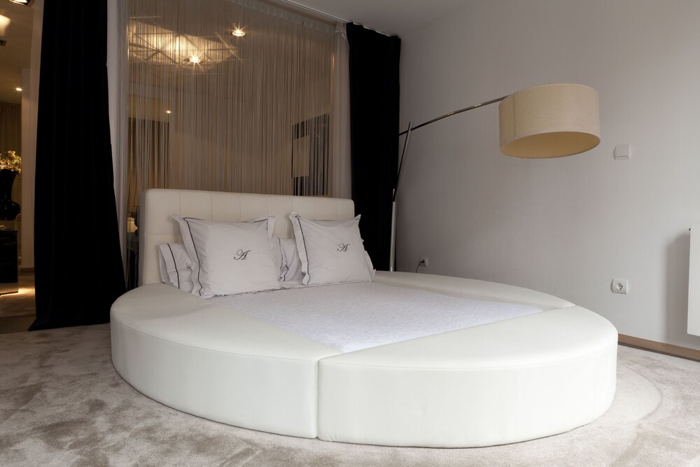 Book Ab Design Suites In Madrid Hotels Com