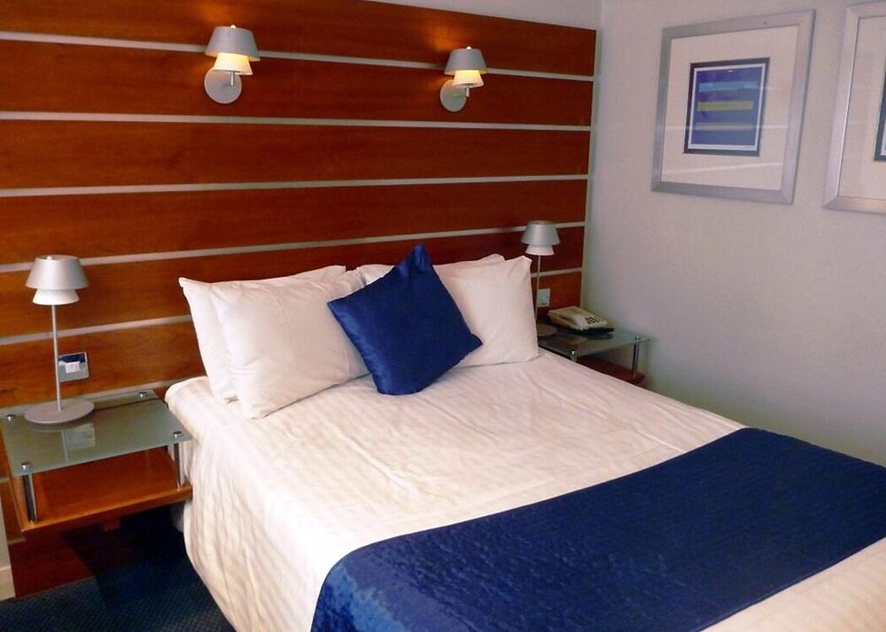 Book Dunchurch Park Hotel in Rugby