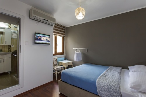 Deniz Pansiyon Izmir Hotels Com