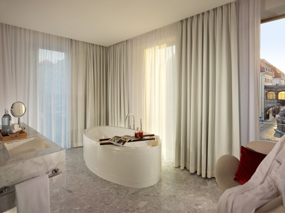 Book Hyperion Hotel Dresden Am Schloss in Dresden