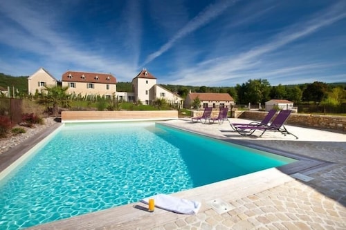 Hotel Spa Le Saint Cirq Tour De Faure Hotels Com