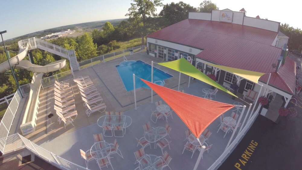 Book Lake House Hotel In Osage Beach Hotelscom