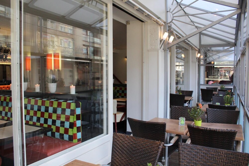 Book Hotel La Terrasse In De Panne Hotels Com