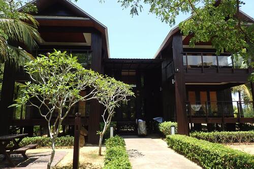 Book Duyong Marina Resort In Kuala Terengganu Hotels Com