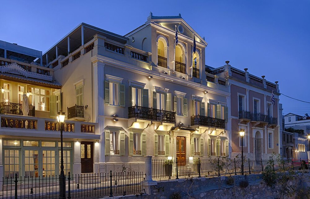 Reviews for Syrou Melathron, Syros Syrou Melathron in Syros