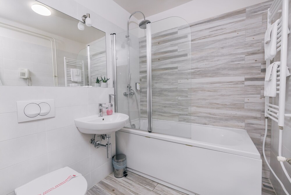 Citihotel Veliki In Novi Sad Hotels Com