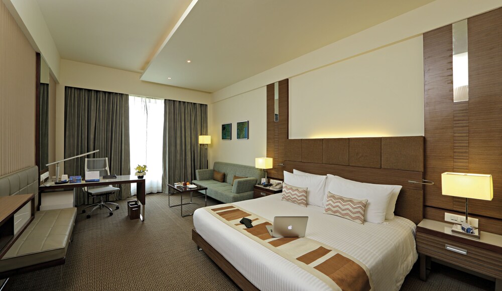 Book Radisson Blu Hotel Greater Noida in Greater Noida | Hotels.com