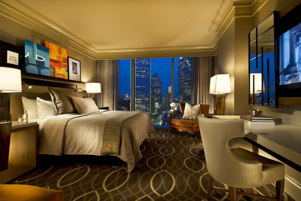 Book Omni Dallas Hotel in Dallas