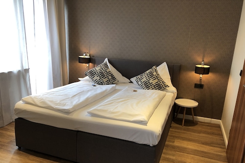 Hotel Akazienhof Duisburg Germany Duisburg Hotel Discounts Hotels Com