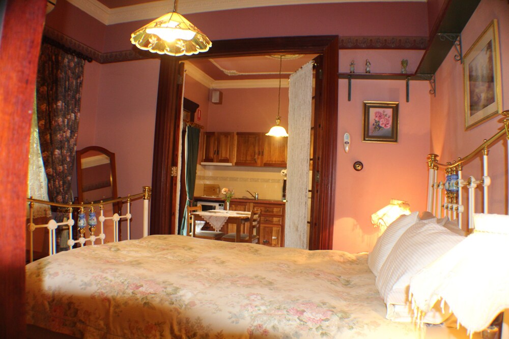 Y Grange Springwood Australia Accommodation Y Grange Springwood The Veranda Suite Guest Room