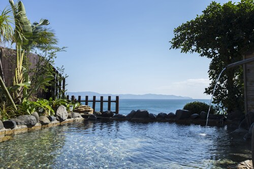 指宿 のプール付きホテルの宿泊予約 最安値検索 格安予約 多数の宿泊施設のキャンセル無料 ホテルズドットコム