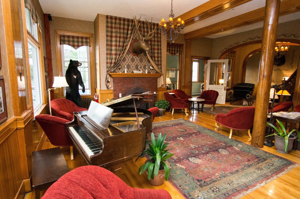 Book The Rangeley Inn And Tavern In Hotels The Rangeley Inn And Tavern Lobby