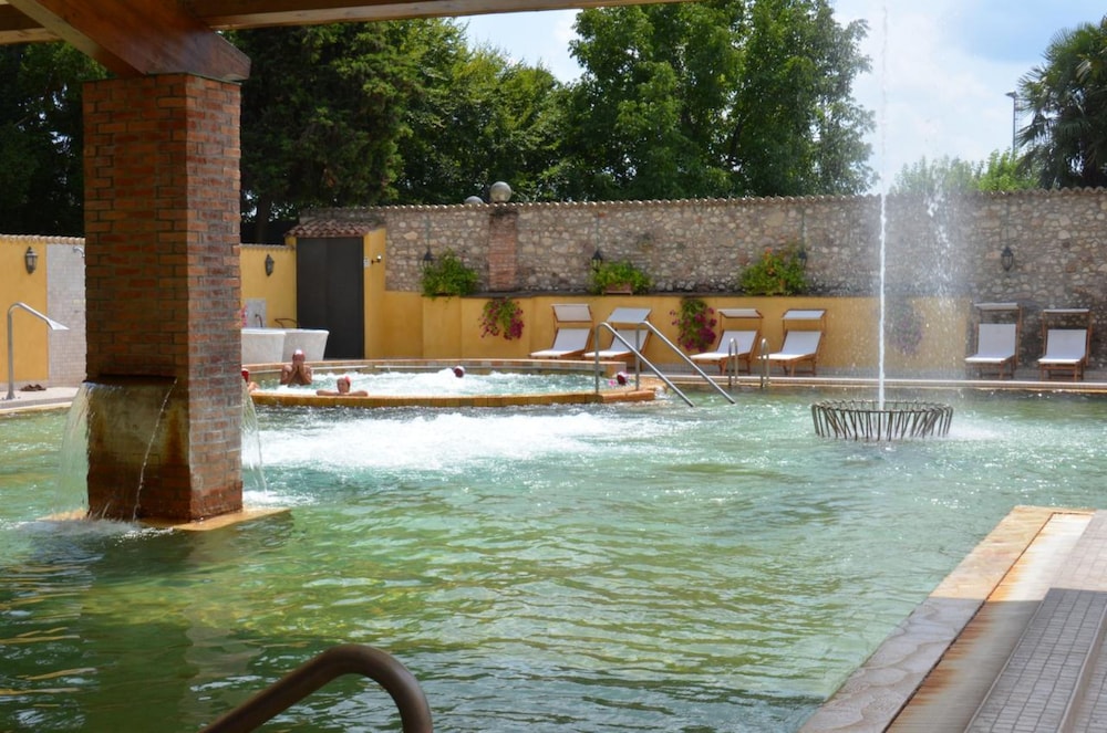 Prenota Villa dei Cedri Thermal Park & Natural Spa a Lazise Prenota Villa dei Cedri Thermal Park & Natural Spa a Lazise