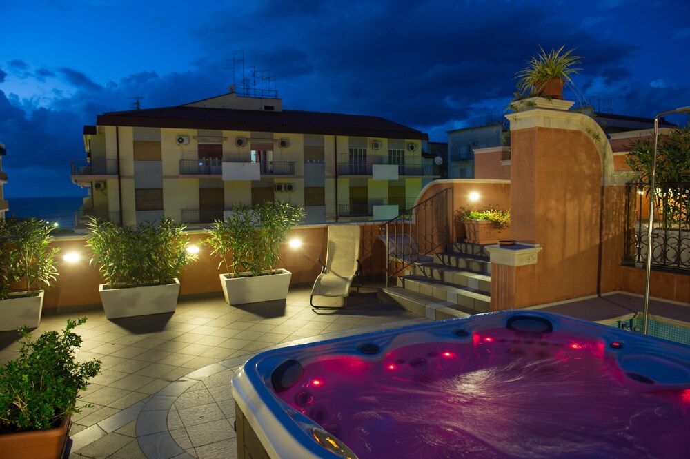 Book Artemis Hotel in Cefalù | Hotels.com