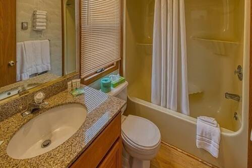 Book Sea Spray Motel In Beach Haven Hotels Com Book Sea Spray Motel In Beach Haven Hotels Com