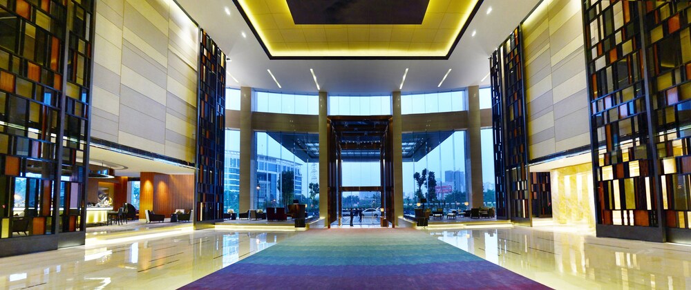 东莞君源铂尔曼酒店