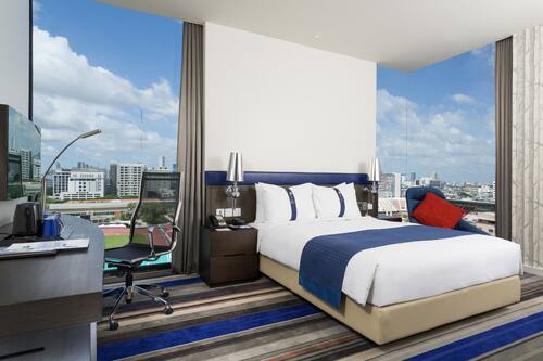 Holiday Inn Express Bangkok Siam An Ihg Hotel Bangkok Thailand Bangkok Hotel Discounts Hotels Com Holiday Inn Express Bangkok Siam An Ihg Hotel Bangkok Thailand Bangkok Hotel Discounts Hotels Com