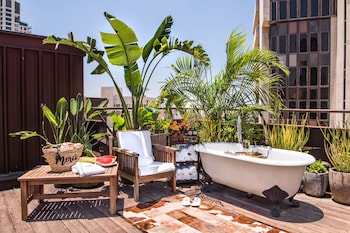 Фото Brown TLV Urban Hotel у місті Тель-Авів