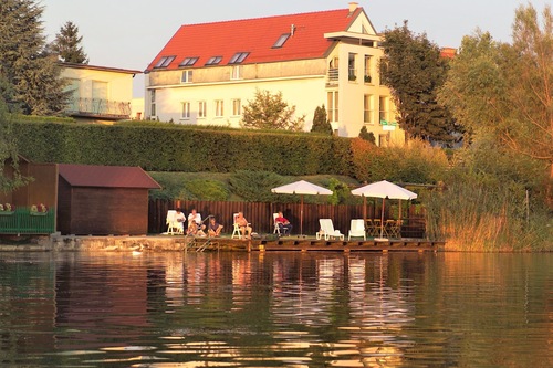 Strandhotel Alte Donau In Wien Hotels Com
