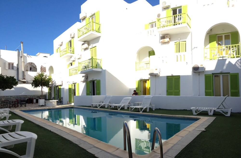 Siren Rooms & Apartments Paros