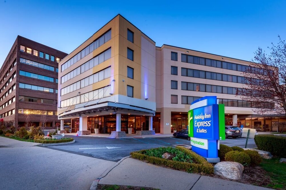 Book Holiday Inn Express And Suites Stamford In Hotels Holiday Inn Express And Suites Stamford