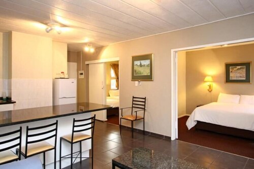 Vetho 2 Apartments OR Tambo Airport in Kempton Park Book on