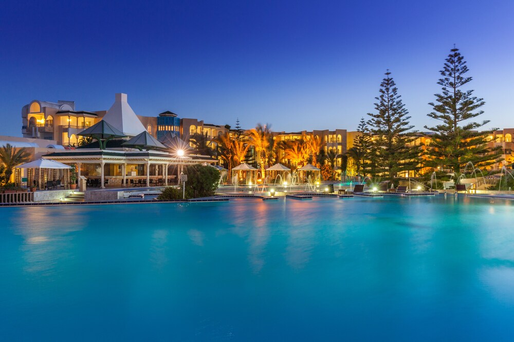 哈斯德鲁巴尔海景温泉亚斯敏哈马马特酒店