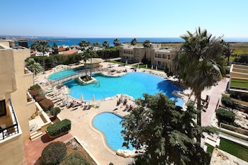Picture of Panareti Coral Bay Hotel in Pegeia