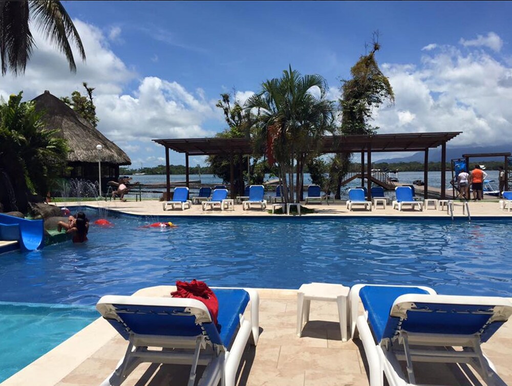 Hotel Mansion del Rio (Livingston, Guatemala) Hoteles en Livingston