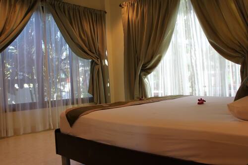 The Waterfront, Koh Samui Book at Hotels.com