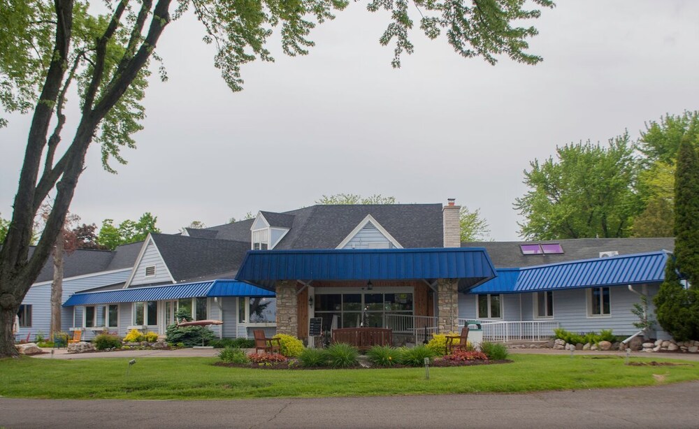 Book Lodge At Leathem Smith In Sturgeon Bay Hotels Lodge At Leathem Smith Sturgeon Bay