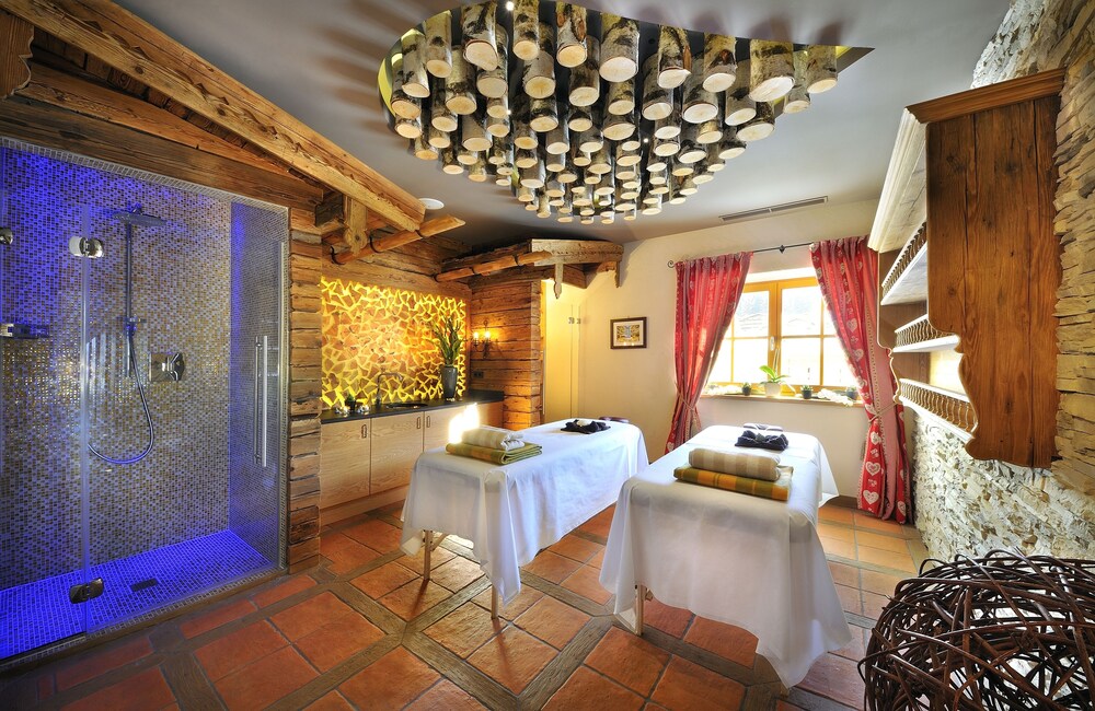 Stammhaus Wolf Im Hotel Alpine Palace In Saalbach Hinterglemm Hotels Com