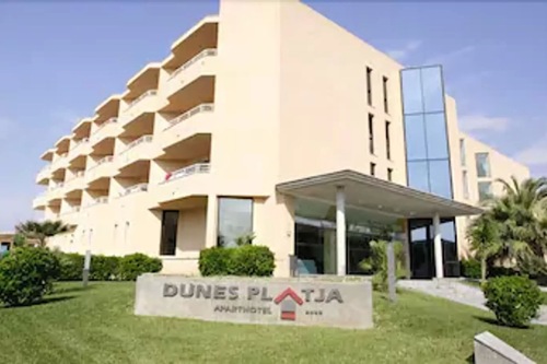 Book Aparthotel Dunes Platja In Santa Margalida Hotels Com