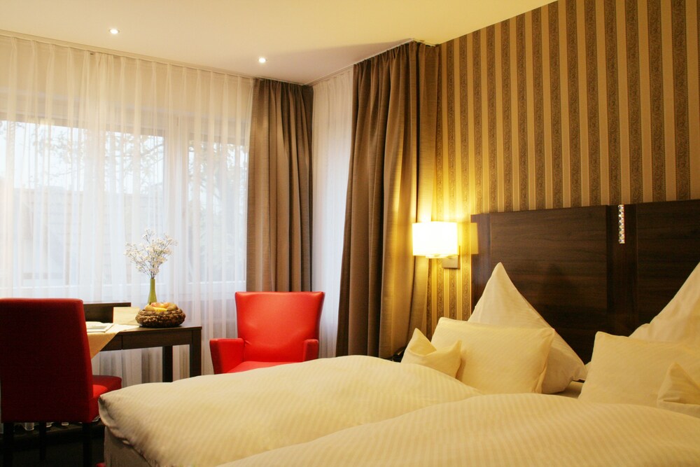 Hotel Haus Berlin In Bonn Hotels Com