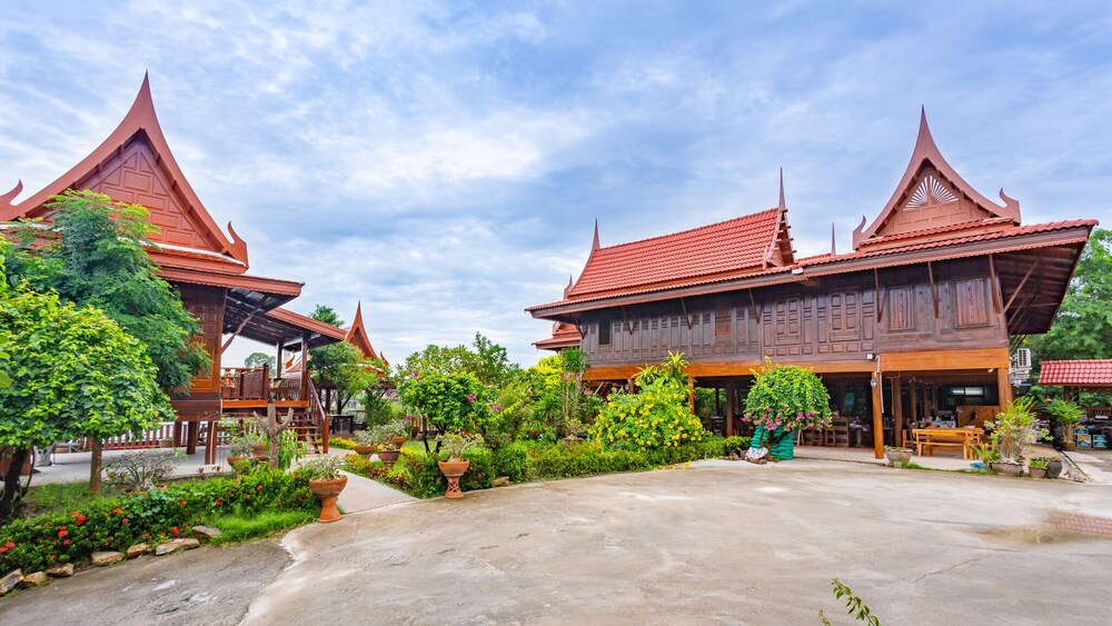 peaceful thai wood cabin