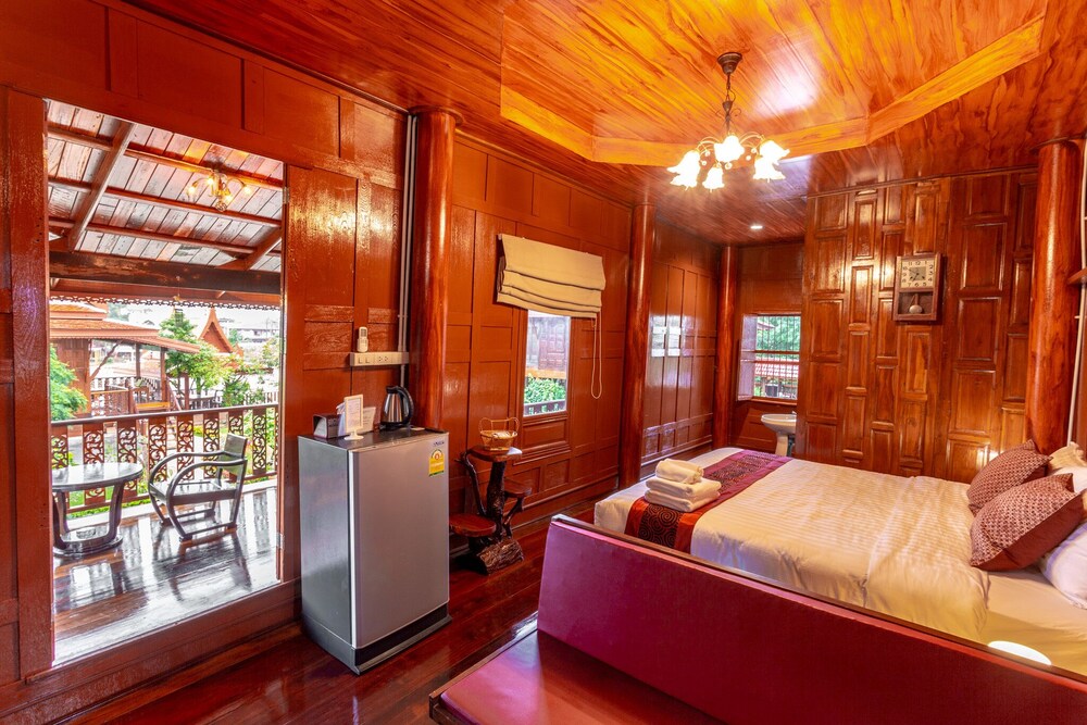 peaceful thai wood cabin