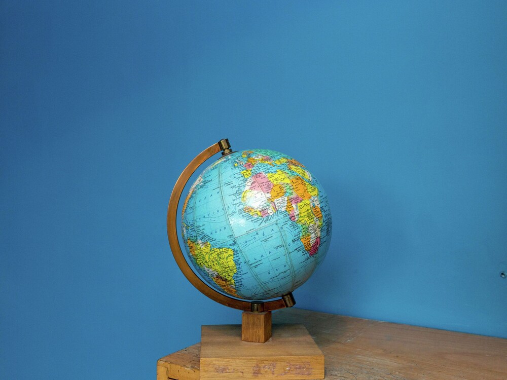 Pretty Garden Furniture : Custom Made Garden Benches And Garden Furniture - Looking to create a calm, coordinated garden?