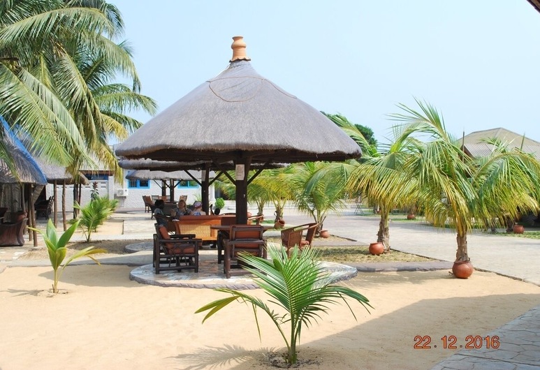 Book Aborigines Beach Resort In Keta Hotels Com Book Aborigines Beach Resort In Keta Hotels Com