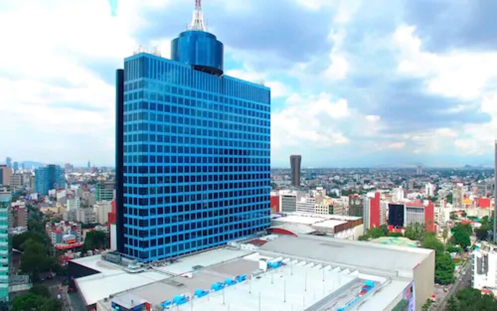 izZzleep WTC World Trade Center Mexico, Mexico City Book at