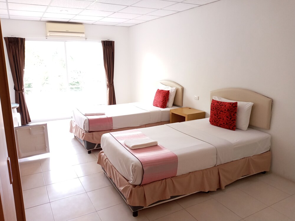 Wellington Hotel Rayong Thailand Rayong Hotel Discounts Hotels Com